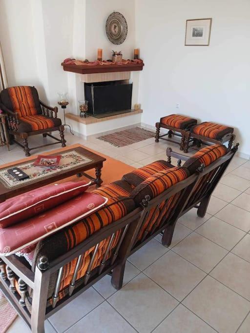 Παραθαλασσιο Σπιτι Στην Εξοχη Villa Tsakei Luaran gambar