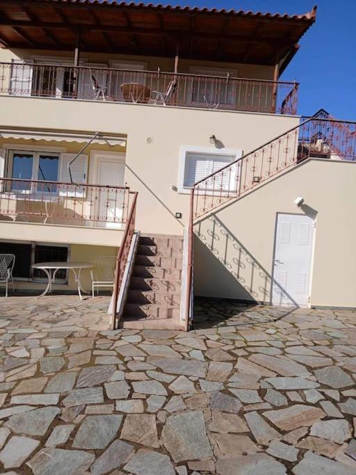Παραθαλασσιο Σπιτι Στην Εξοχη Villa Tsakei Luaran gambar